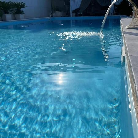 Villa Tropical フランカヴィッラ・アル・マーレ エクステリア 写真