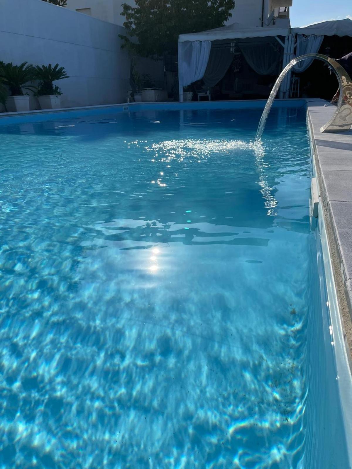 Villa Tropical フランカヴィッラ・アル・マーレ エクステリア 写真