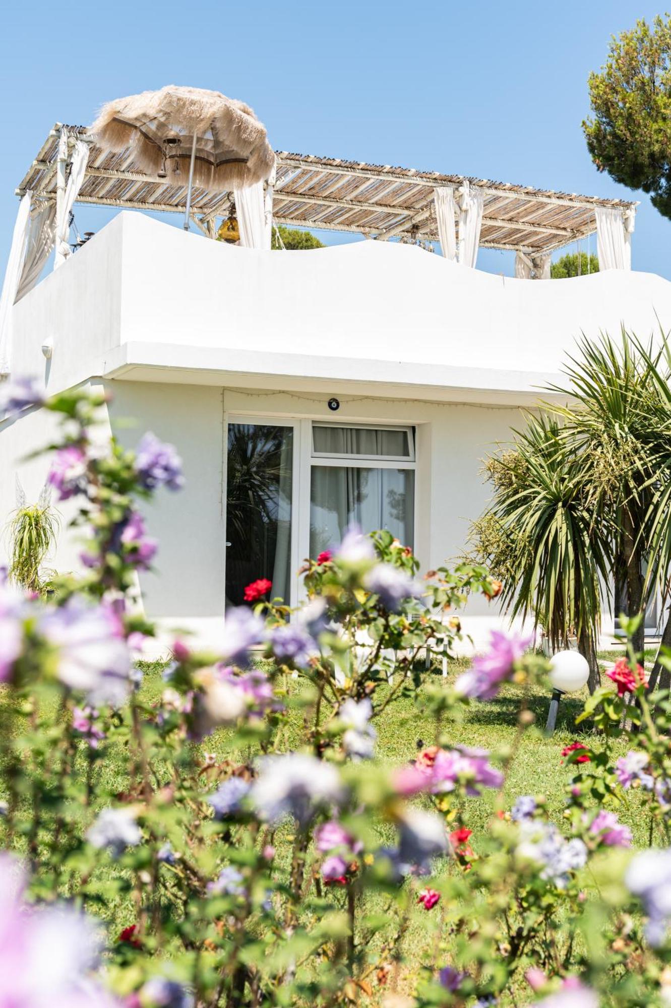 Villa Tropical フランカヴィッラ・アル・マーレ エクステリア 写真