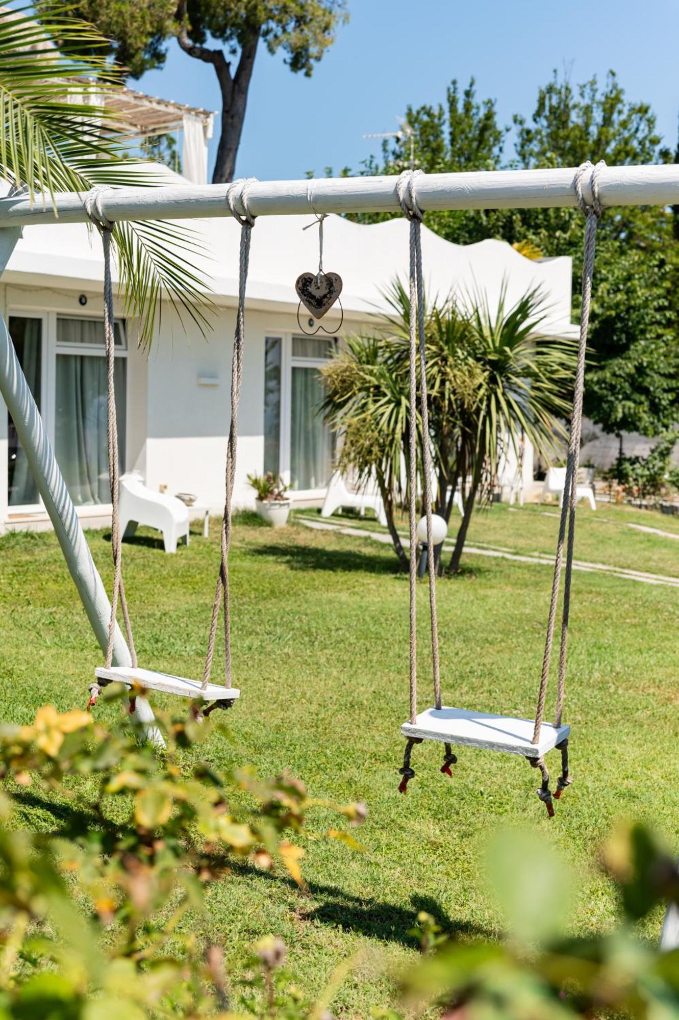 Villa Tropical フランカヴィッラ・アル・マーレ エクステリア 写真