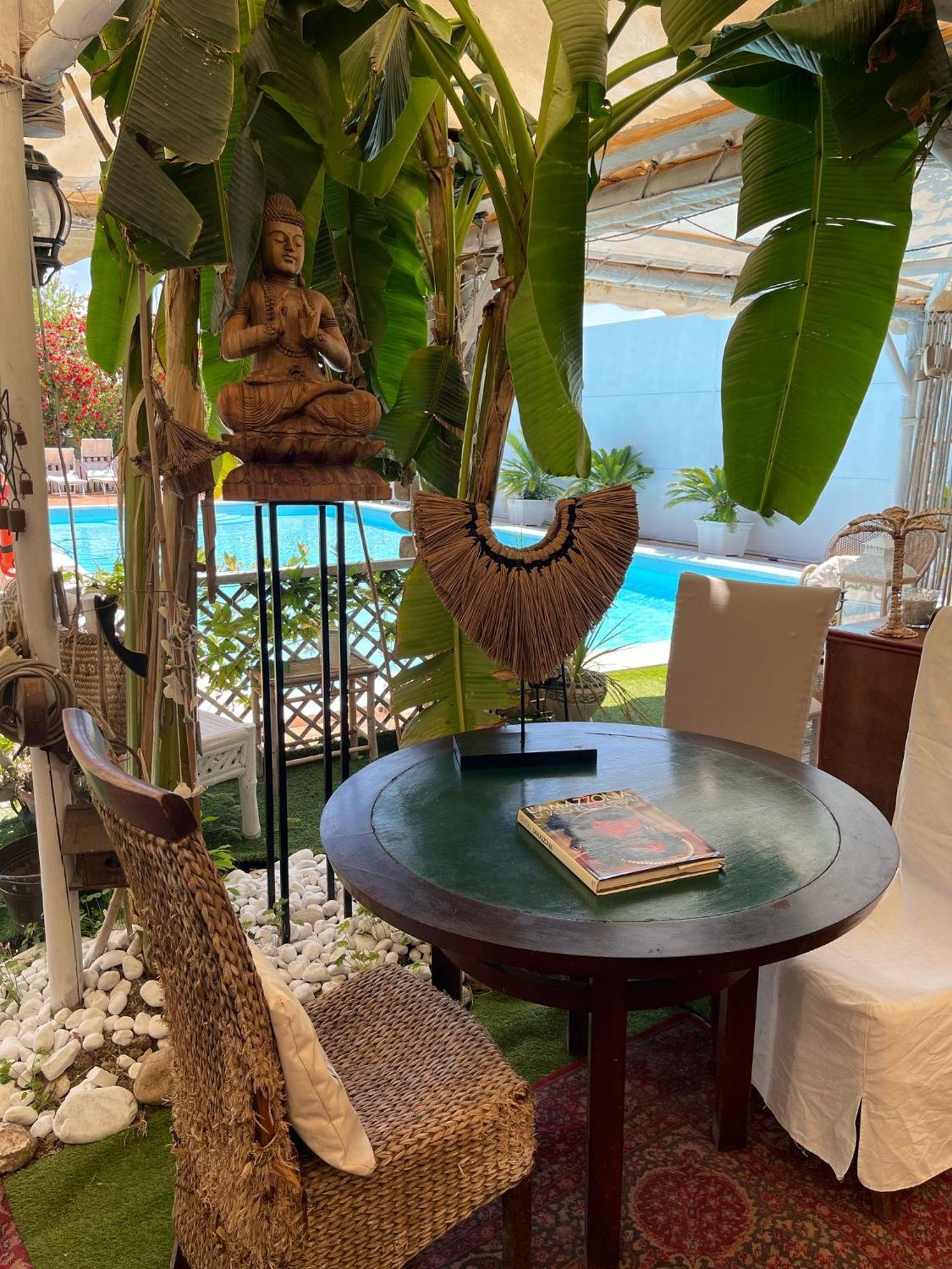 Villa Tropical フランカヴィッラ・アル・マーレ エクステリア 写真